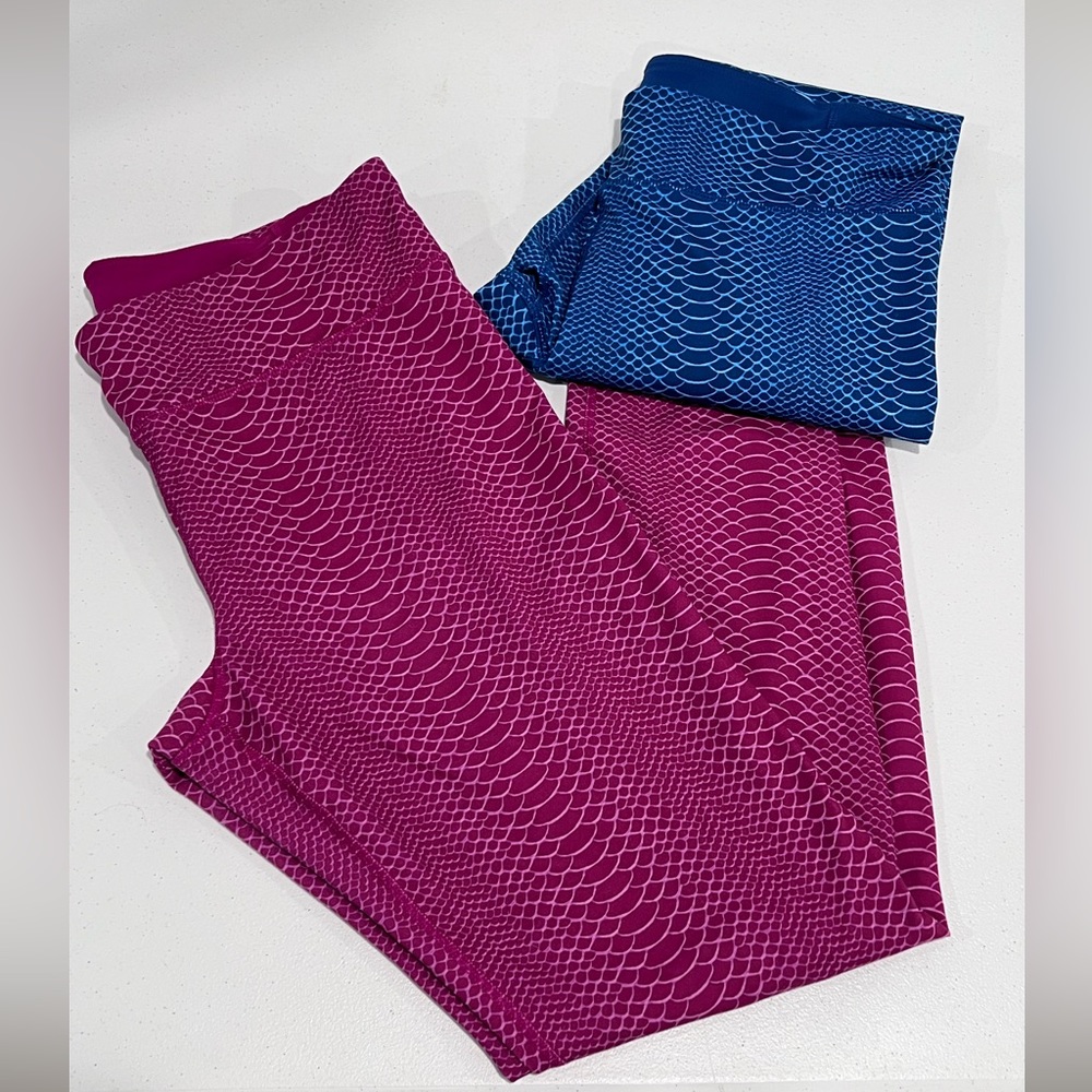 Women’s Under Armour pattern leggings